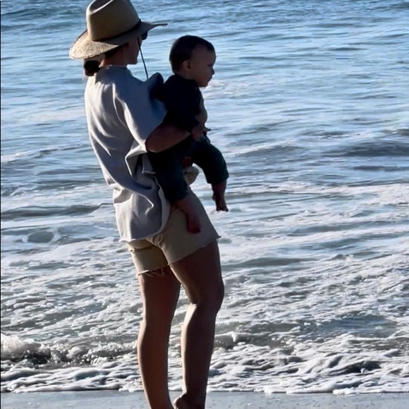 Meet your Posher, Hannah - Picture 1 of 1